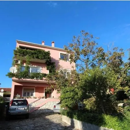 Kika Apartman *